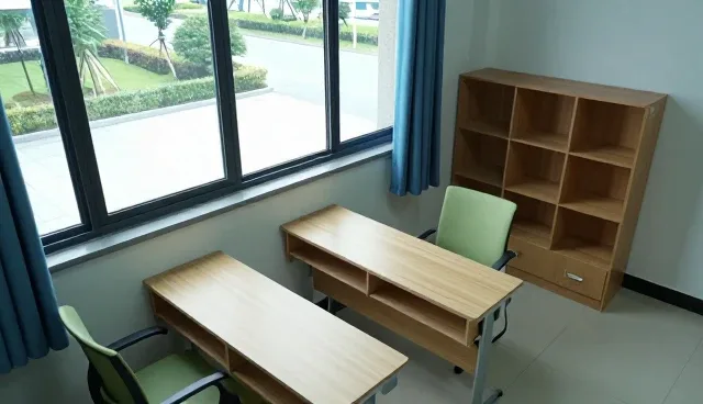 全流程跟进服务在教育场景中的性能表现与适用条件分析